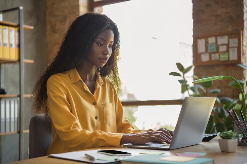 Sala de Trabalho: quais os modelos e como escolher o ideal?